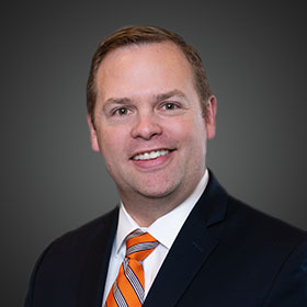 Headshot of Geoff Nielson.